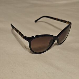Diane Von Furstenberg Black and Brown Sunglasses. Comes With Case.
